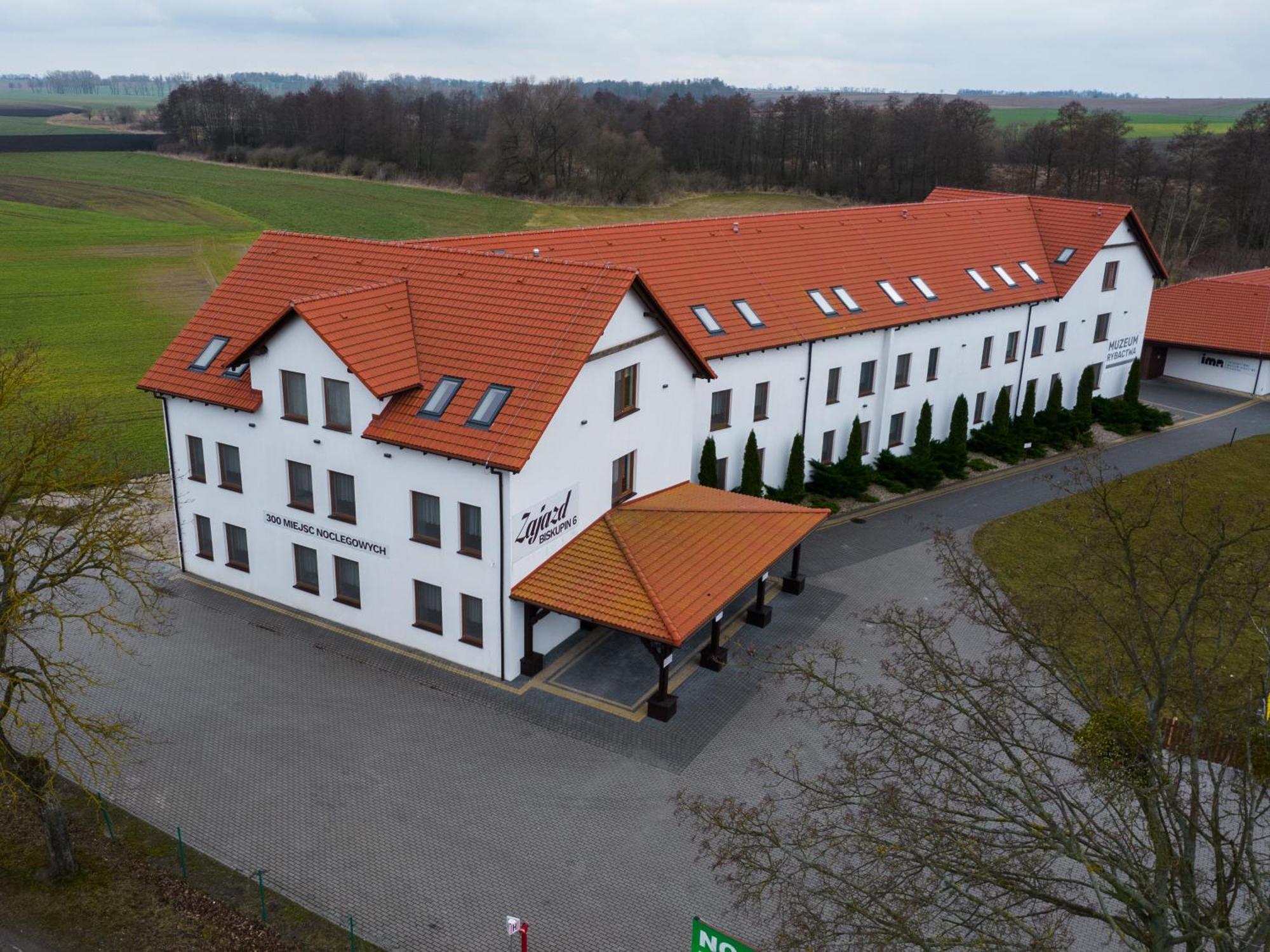 Zajazd W Biskupinie Exterior photo